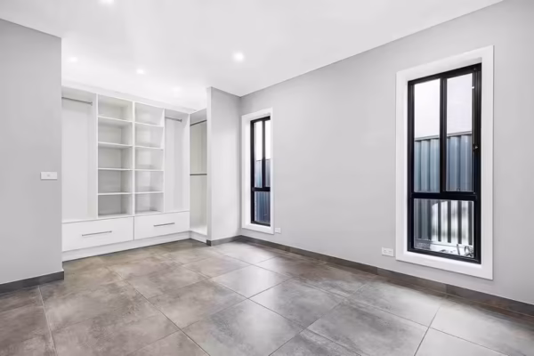 bluegum-granny-flat-custom-design-wardrobe-tiles-600x600-floor-high-ceilings-vertical-windows