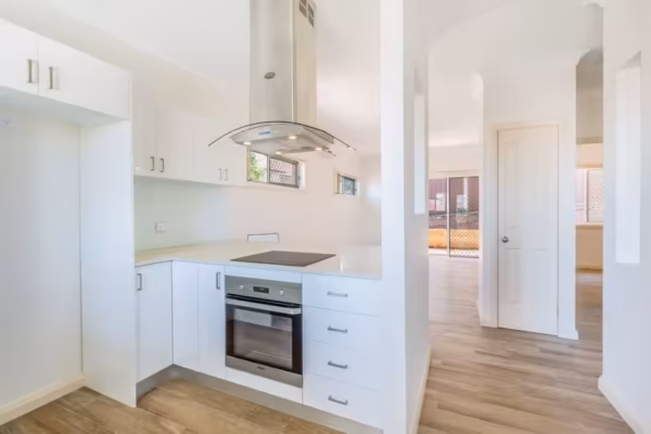 bluegum-granny-flat-sydney-kitchen-design-quantum-quartz-beko-canopy-rangehood-polyurethane-quantum-quartz-stone-benchtop