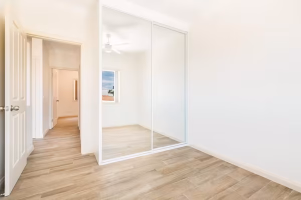 granny-flat-blue-gum-design-granny-flat-two-bedroom-floor-tiles-custom-wardrobe